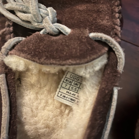 UGG Australia Dakota moccasins slippers shoes Style 5133 size 7 women’s - Picture 10 of 10